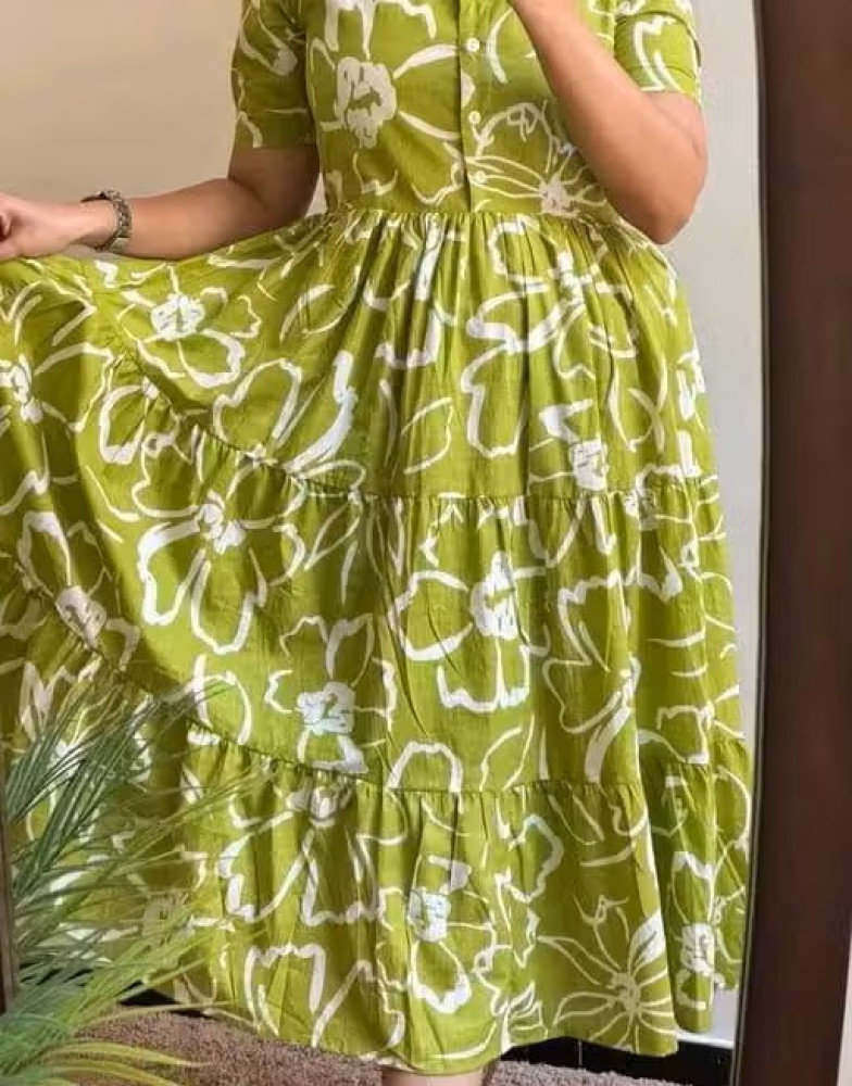 New Design Women Half Sleeves Printed Middy Gown